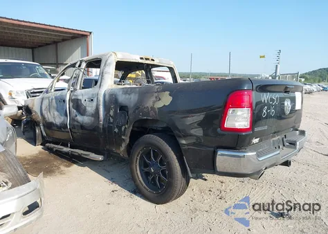 2022 Ram 1500 из США, поврежденный, VIN 1C6RREBT1NN452493